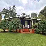 Casa Em Condomínio